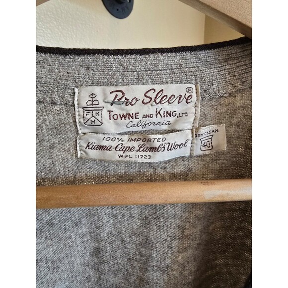Lambs wool cardigan from Towne and King men's size 40 (medium) - Picture 3 of 5